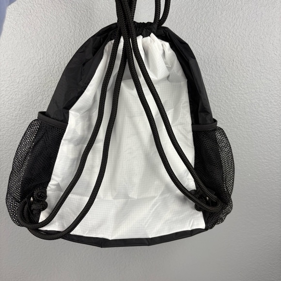 NWT The Day Tripper Cinch Bag - Looptworks x Sensi Graves - Picture 4 of 13